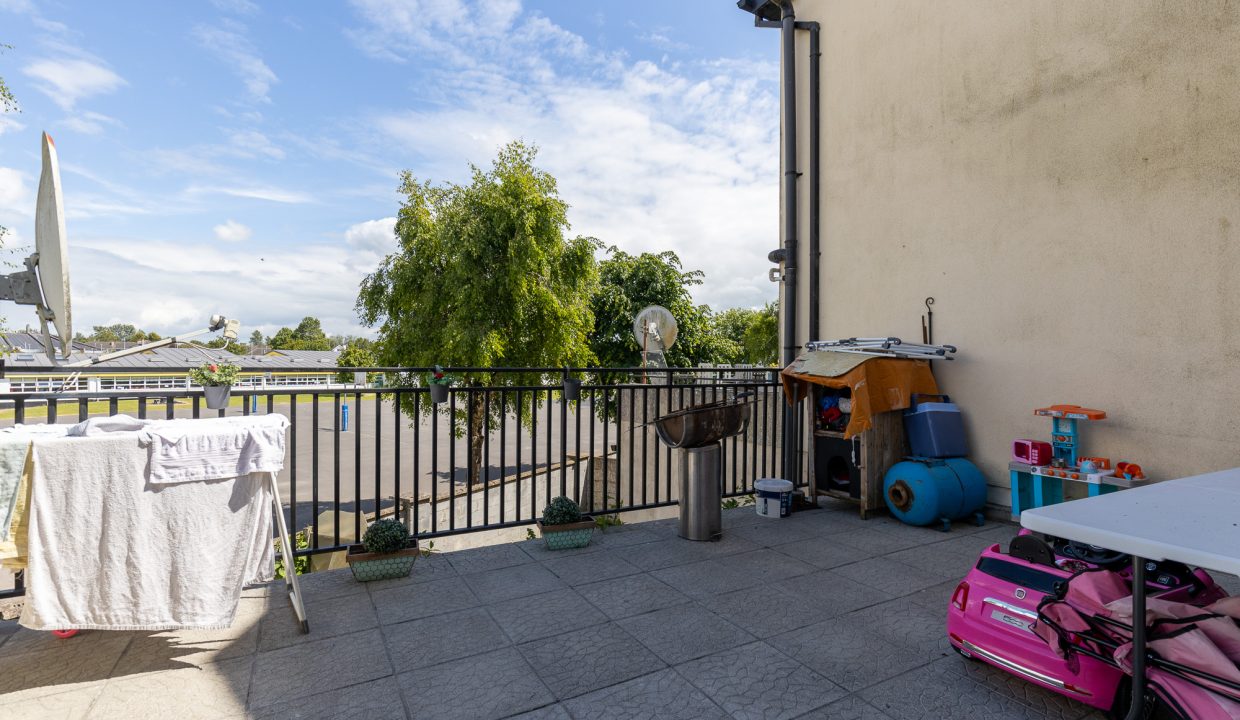 17_Clayton_Court-10