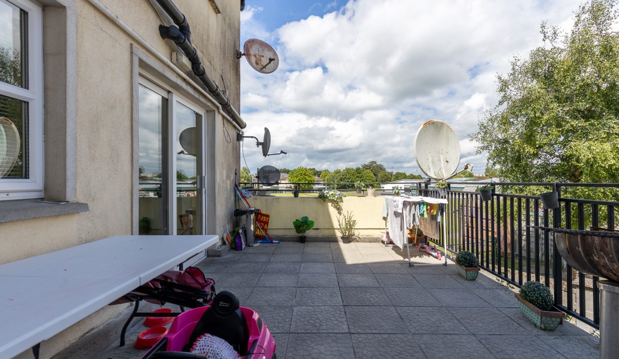 17_Clayton_Court-11