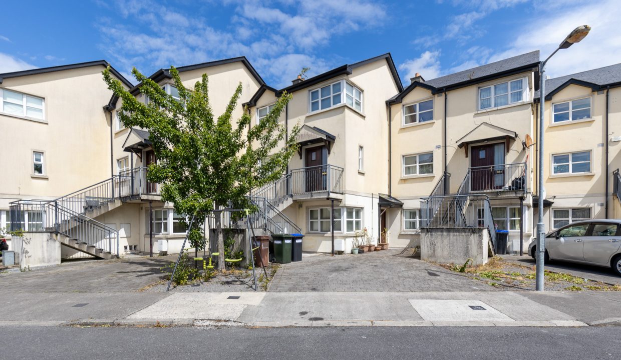 17_Clayton_Court-4