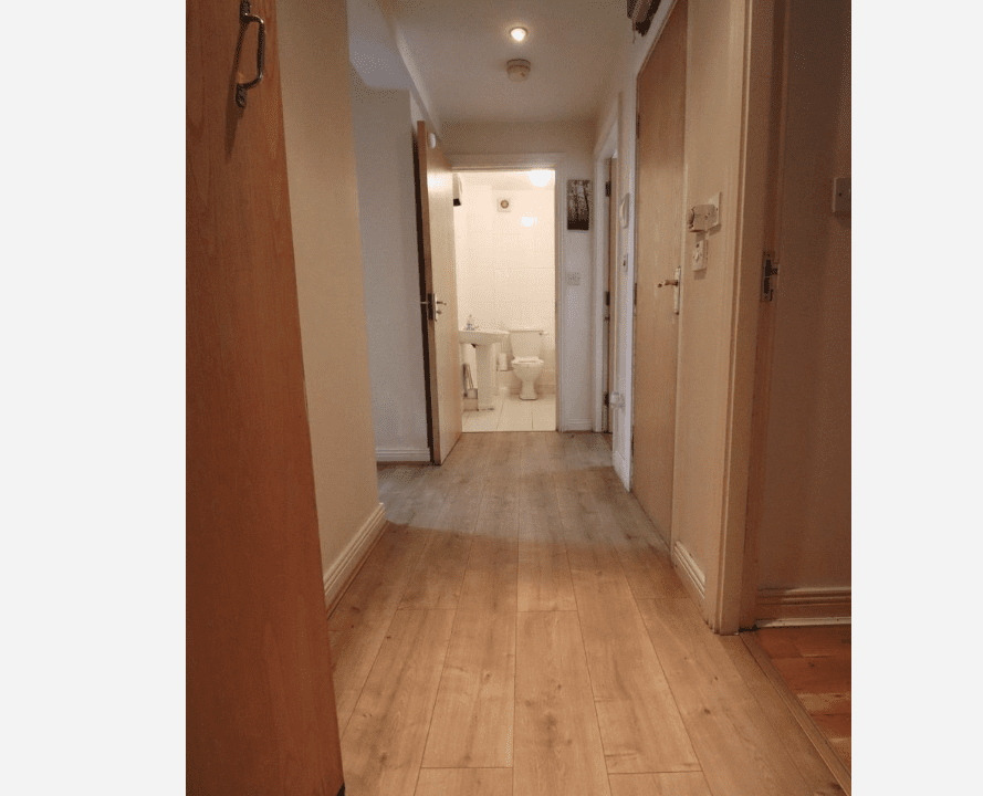 Apt 4 Stanhope st (1)