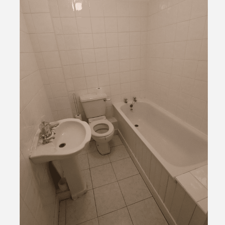 Apt 4 Stanhope st (3)