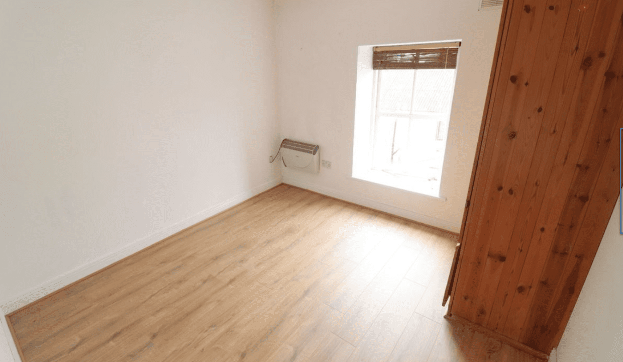Apt 4 Stanhope st (7)