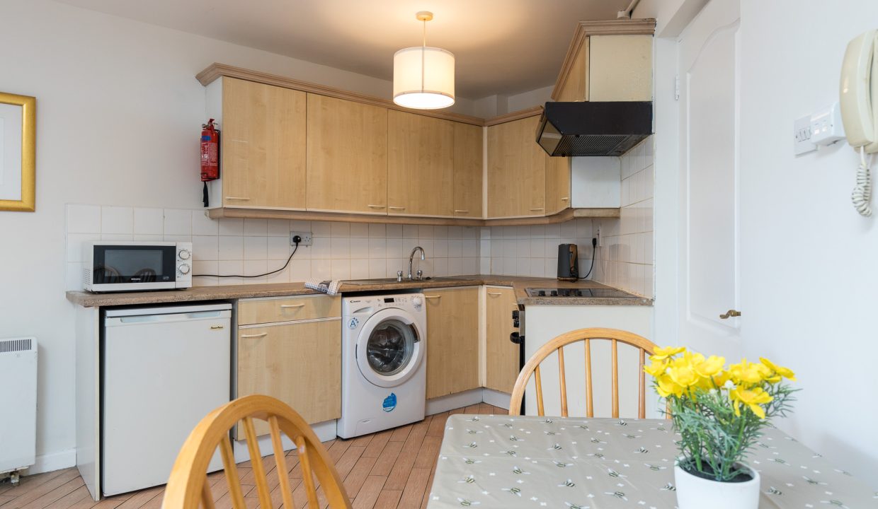 Apt_32_Ferrybank-10