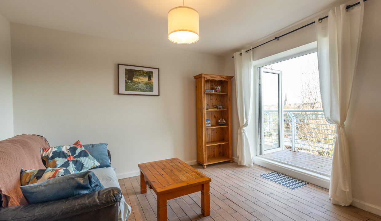 Apt_32_Ferrybank-11