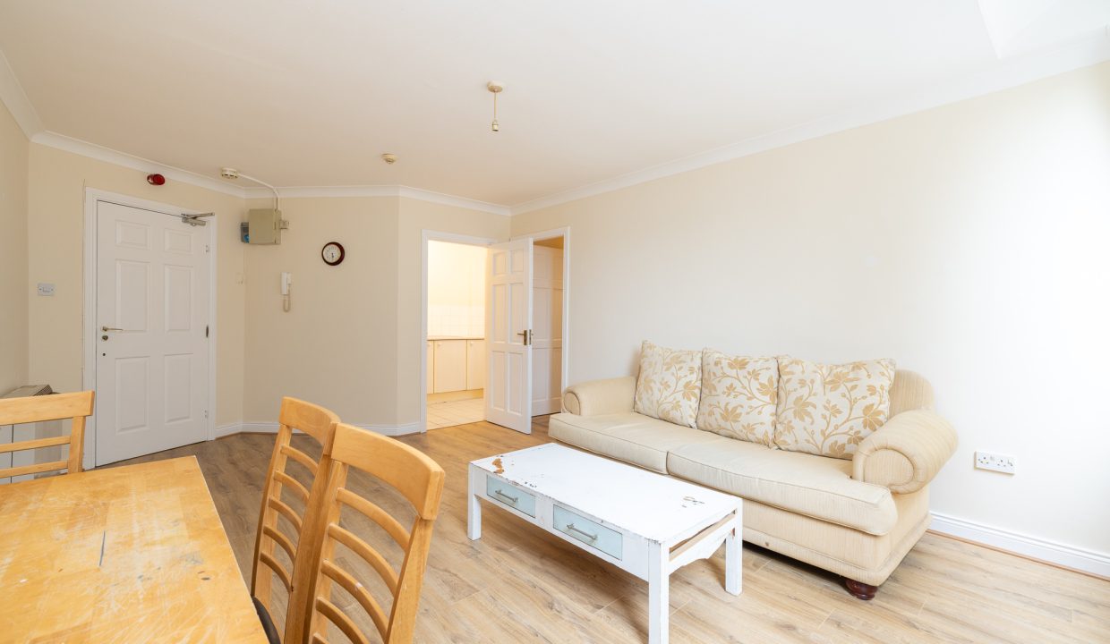 Apt_3_Castle_Hill-4