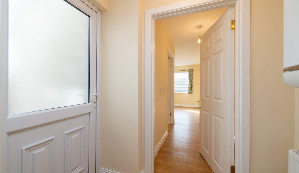122_Burrin_Manor-12