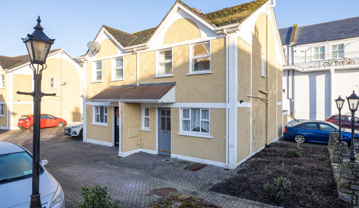 2_Hanover_Court-1